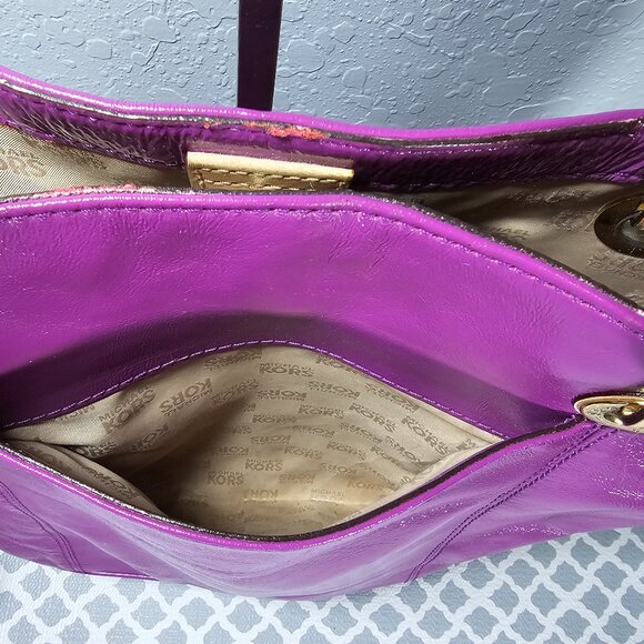 Michael Kors E-1303 Purple Leather Shoulder Bag - Picture 6 of 11